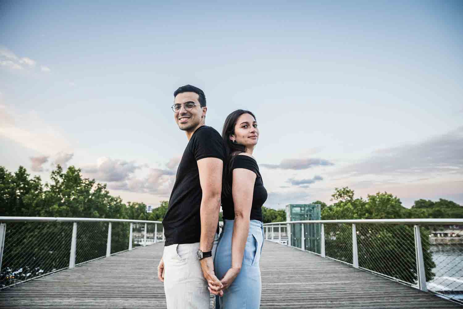 séance couple engagement Paris