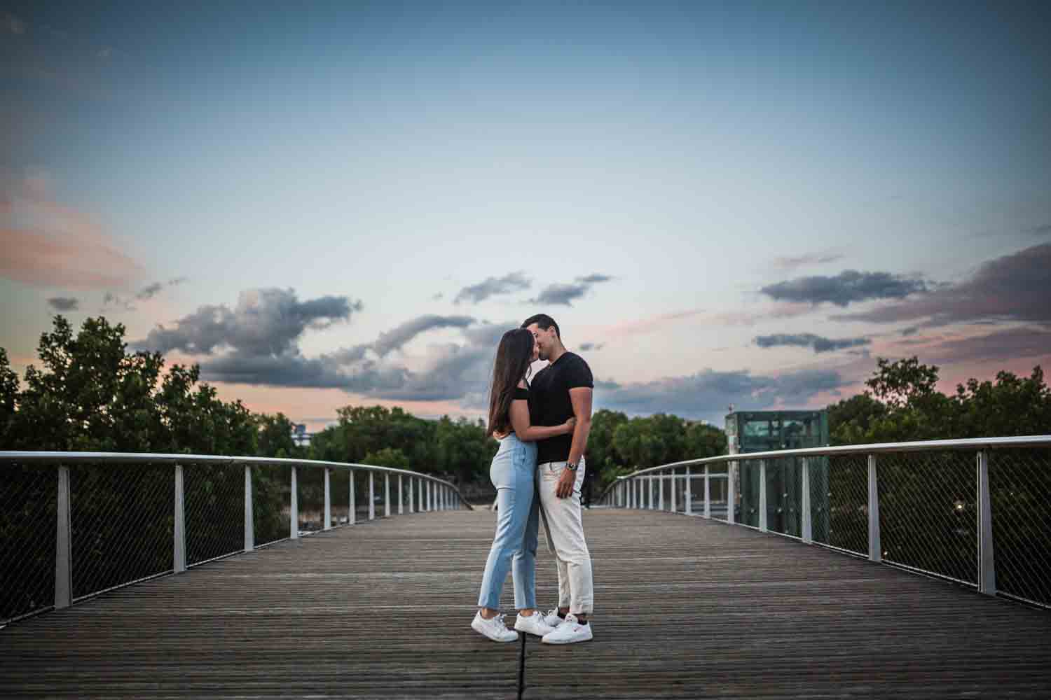 séance couple engagement Paris